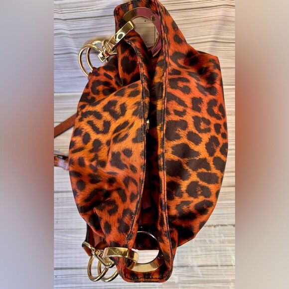 061-JPK Paris Animal Print Nylon shoulder bag w/ crossbody strap - Picture 8 of 11